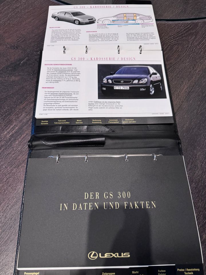 Lexus GS300 Verkaufsmappe Leder Verkäufer Händler Muster RAR in Kölbingen
