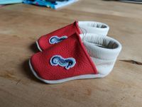 Neu! Sockenhalter Babyschuhe Krabbelpuschen Gr. 15/16 Hessen - Mörlenbach Vorschau