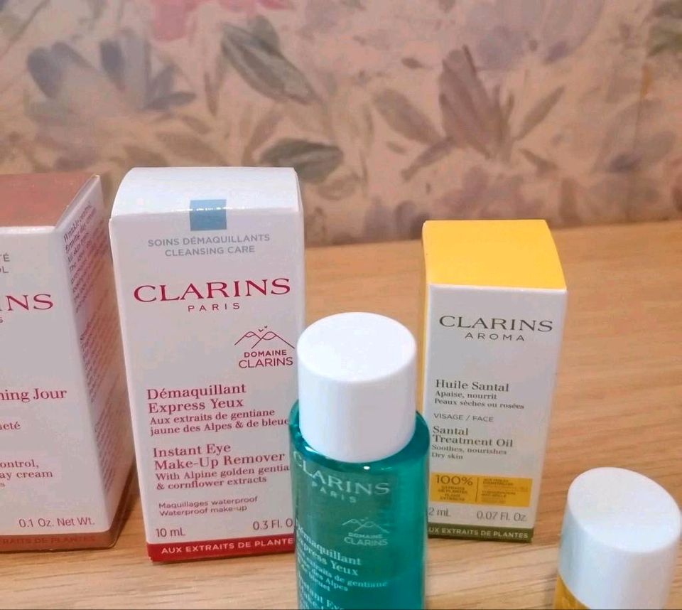 Clarins Paris.. Beauty... Proben.. in Wesseling