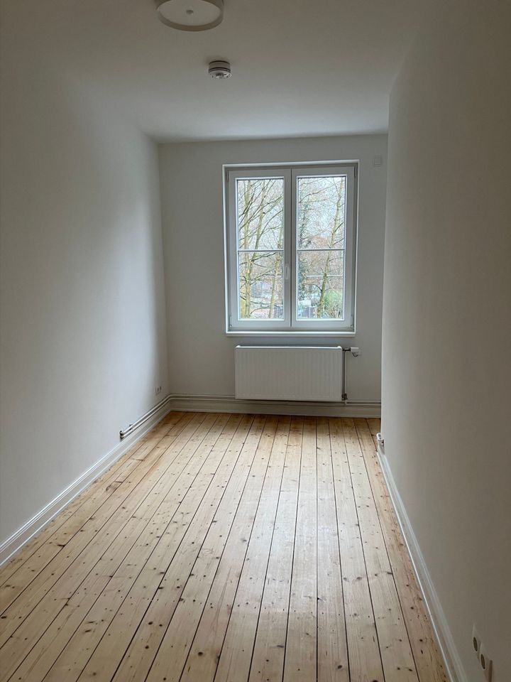 Kernsanierte SmartHome 3-Zimmer-Wohnung in urbaner Lage in Hamburg