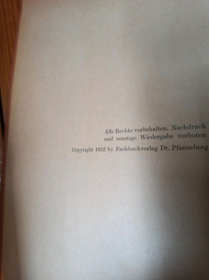 Trzebiatowsky Die Kraftfahrzeuge und Ihre Instandhaltung 1952 in Göttingen