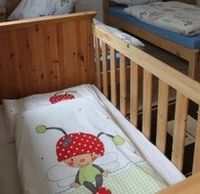 Kinderbett Babybett mit Matratze und Lattenrost Bett Holz Massiv Nordrhein-Westfalen - Ennepetal Vorschau