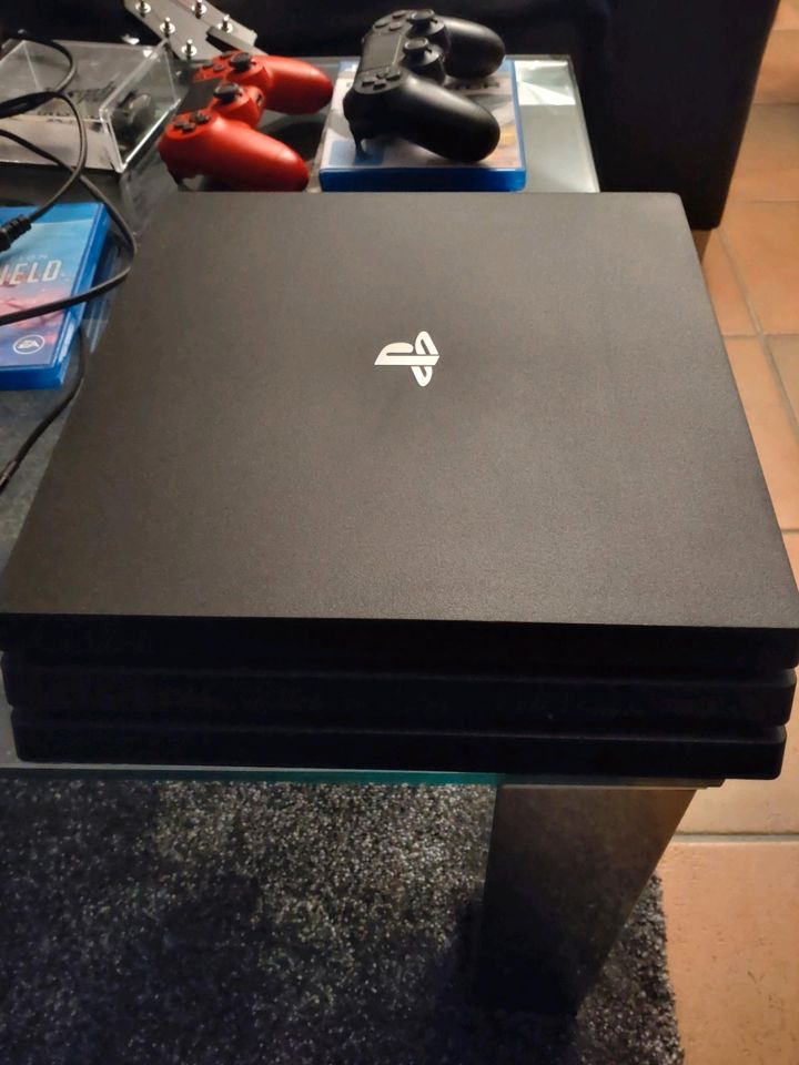 (Ps4) Playstation 4 Pro 500Gb+2 Controller+3 Spiele in Wallenhorst