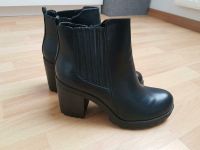 Boots schwarz ungetragen Gr. 40 Sachsen-Anhalt - Kötschlitz Vorschau