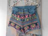 Hot Pants Jeans Short Festival Hippie Boho bestickt Gr. 34 Bayern - Regensburg Vorschau