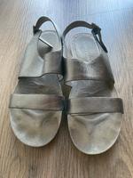 Sandalen Liebeskind Berlin Silber Gr. 40 Nordrhein-Westfalen - Lippetal Vorschau