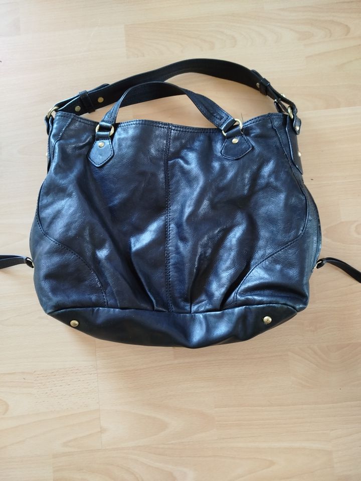 Leder Handtasche in schwarz - siehe Bilder !! Versand möglich !! in Leipzig