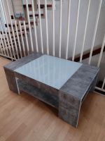 Möbel Ikea Couchtisch Tisch Finley grau mit Glasplatte München - Allach-Untermenzing Vorschau