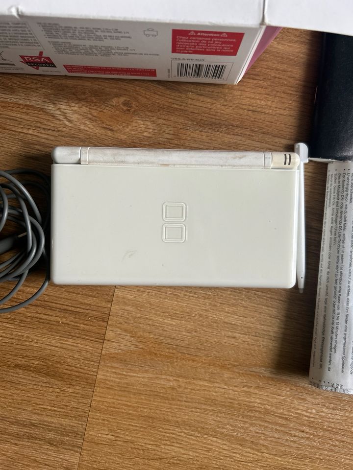 Nintendo DS Lite Weiß in OVP + Spiele in Hannover