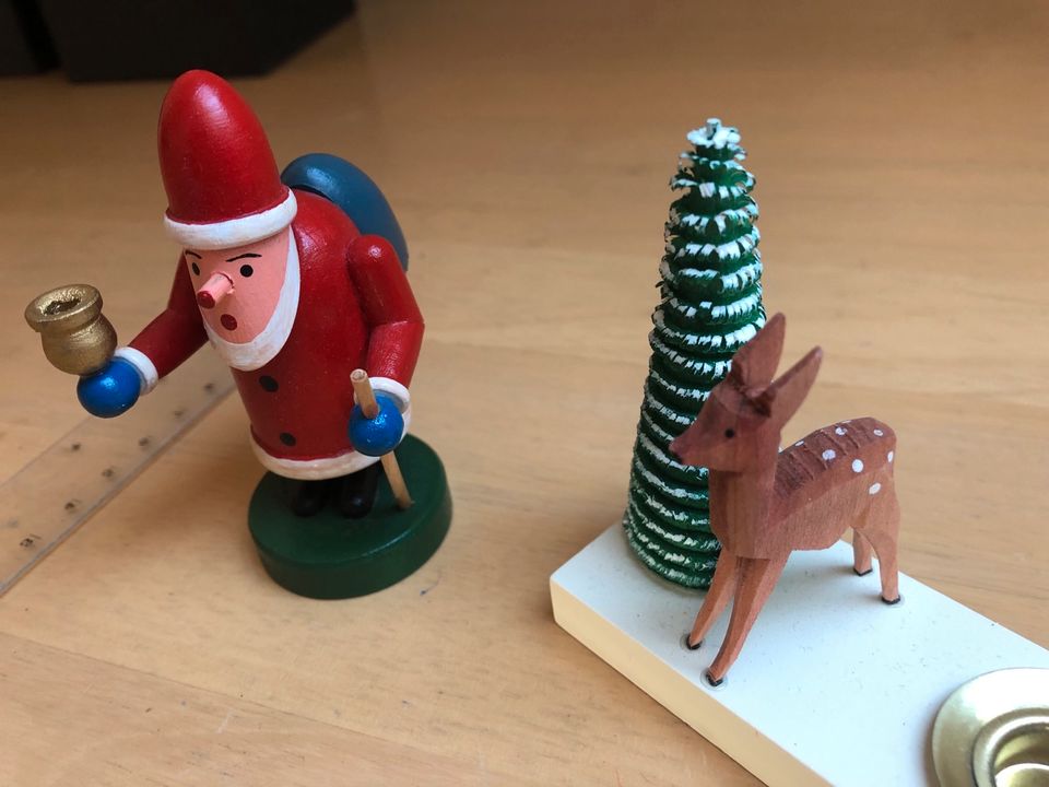 Weihnachtsdekoration Holz Weihnachtsmann, Baum und Reh geschnitzt in Rossau (Sachsen)