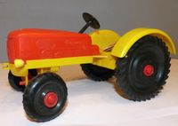 RARITÄT KIBRI Hanomag Typ C 218 Traktor Kunststoff ca. 1:15 Niedersachsen - Bovenden Vorschau