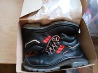 Arbeitsschutzschuhe S3 Größe 46 NEU Sachsen - Großröhrsdorf Vorschau