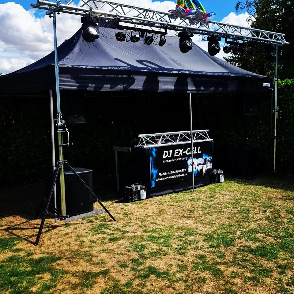 Faltpavillon / Party / Event / Pavillon / Zelt mieten in Wöllstein