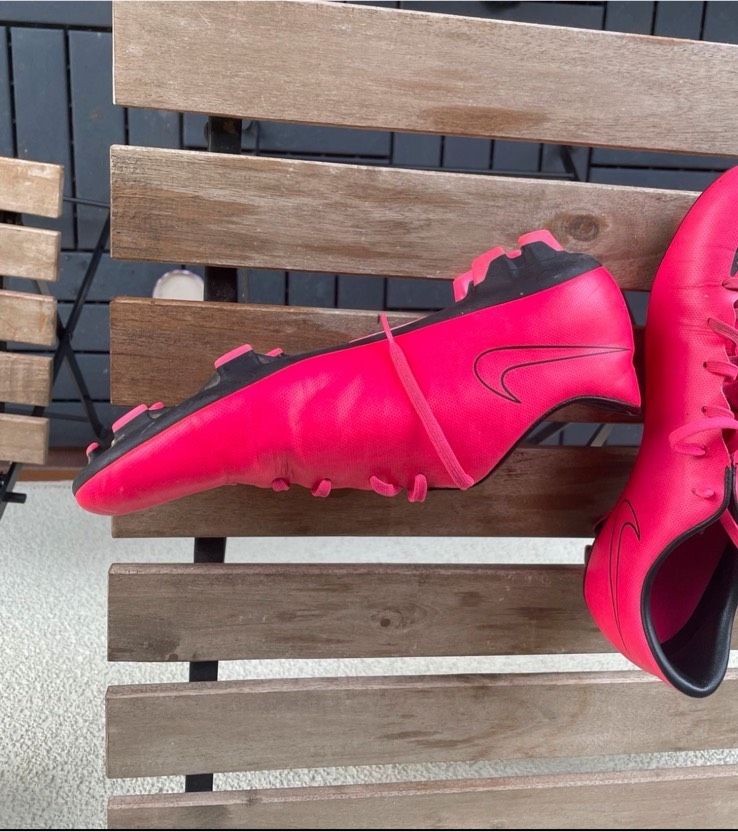 Nike Mercurial Fußballchuhe Pink Größe 44 in Bad Schönborn