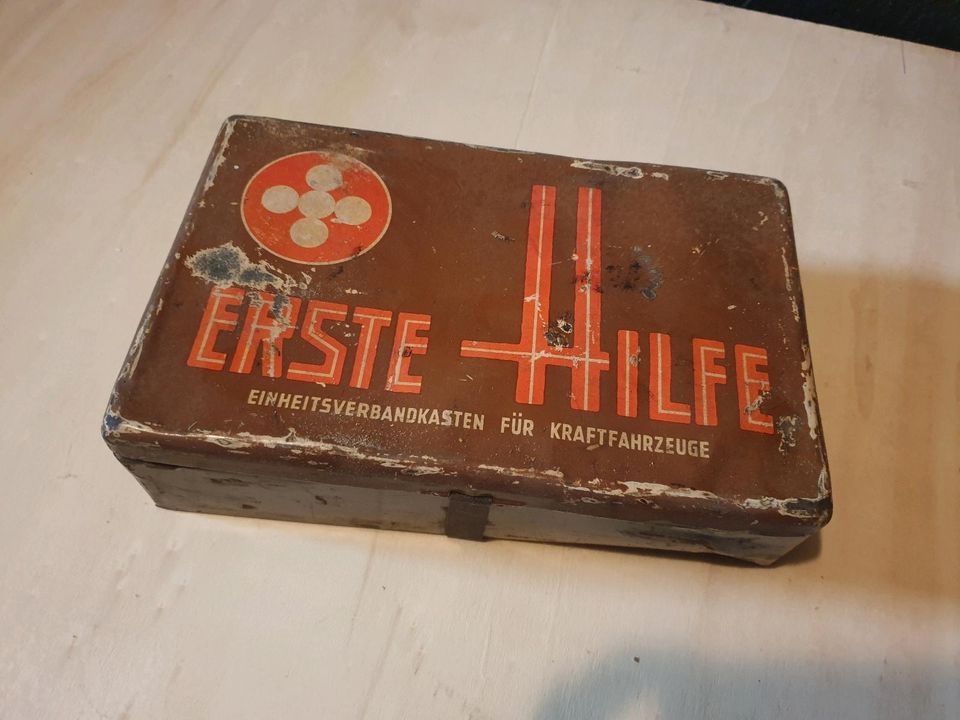 Erstehilfe Koffer Einheitsverbandskasten 1934 in Biedenkopf