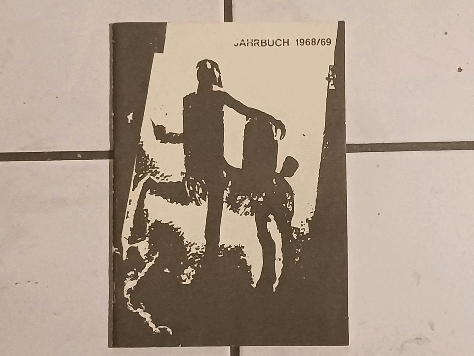 Antiquarische Bücher "HOLA-Jahrbücher 1967 bis 1973" in Edewecht