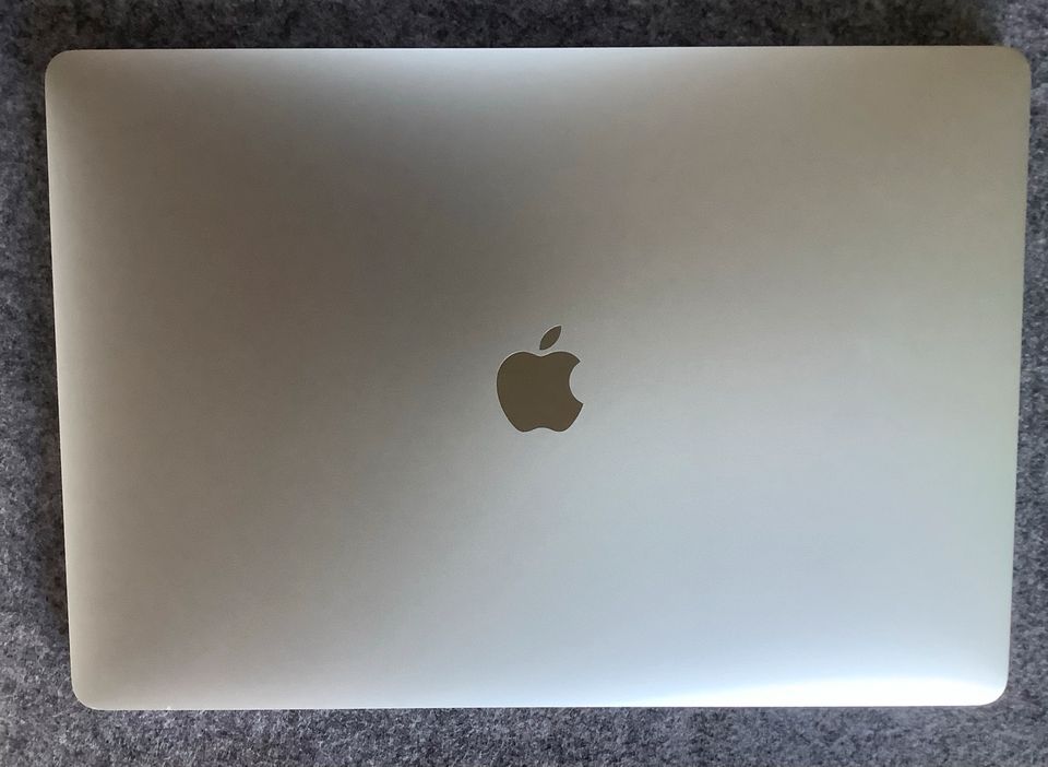 MacBook Pro 15 in Stuttgart