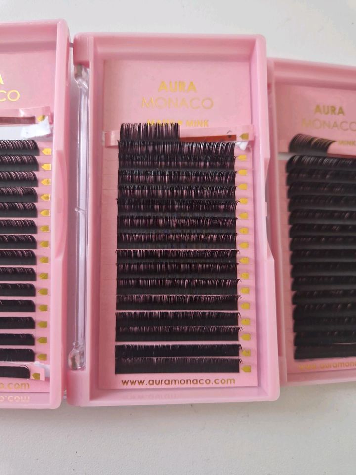 Aura Monaco cashmere Lashes in Augsburg