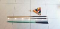 Billiard Set 4x Cue Billiardstock 1x Snooker Dreieeck 1x Kugelset Nordrhein-Westfalen - Mönchengladbach Vorschau