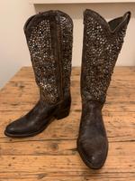 *neu* Frye Deborah Cowboy Boots Festival Stiefel mit Nieten Gr 37 Altona - Hamburg Othmarschen Vorschau