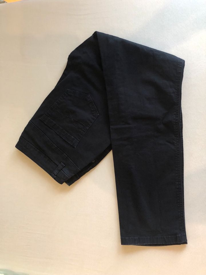 Schwarze Damenjeans von CECIL in Oberriexingen