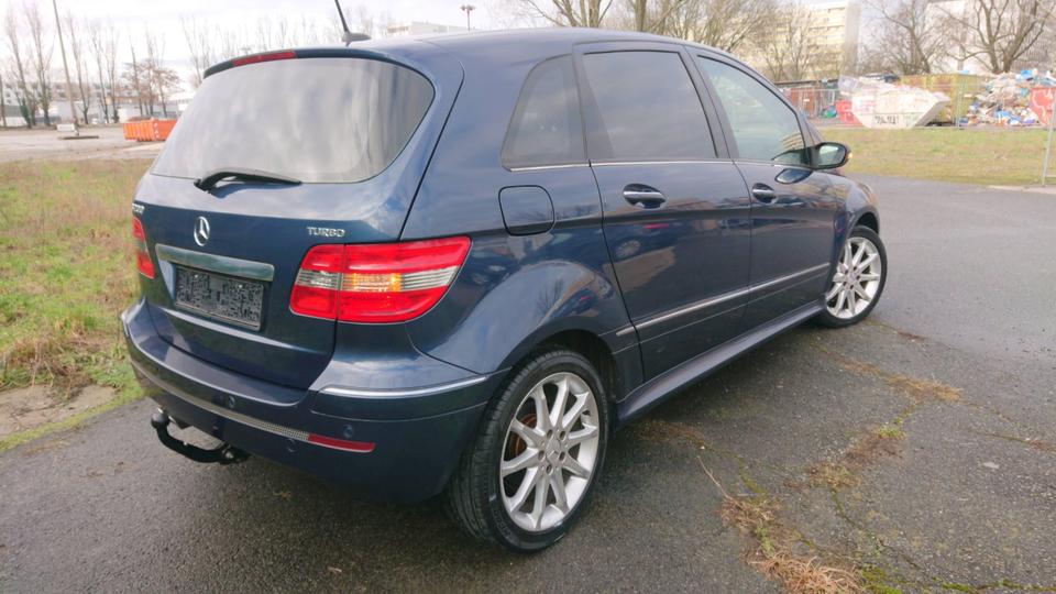 Mercedes-Benz B 200 Aut+2Hd+Xenon+Navi+AHK+SHZ+PDC+Blue+T in Berlin