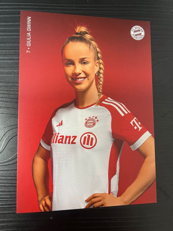 Giulia Gwinn Autogrammkarte FC Bayern Saison 23 / 24 Fußball in Landshut