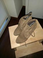 Tamaris Schuhe, Boots, grün,37,Keilabsatz, top Zustand Wietmarschen - Füchtenfeld Vorschau