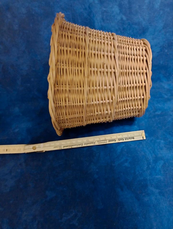 Blumentopf Übertopf Rattan Ø 15 cm H 15 cm in Kassel