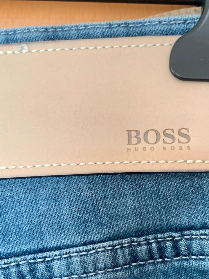 BOSS Hugo Boss, Herrenjeans, Gr 34/32 in Berlin