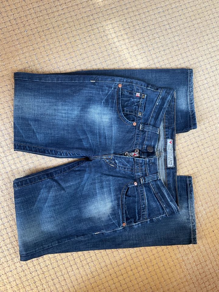 3 Jeans ZERO/GORDON Größe 38/40 in Magdeburg