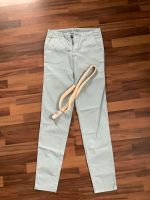 Esprit Chino Hose mit Flechtgürtel Gr. 34/34 Sachsen-Anhalt - Harsleben Vorschau