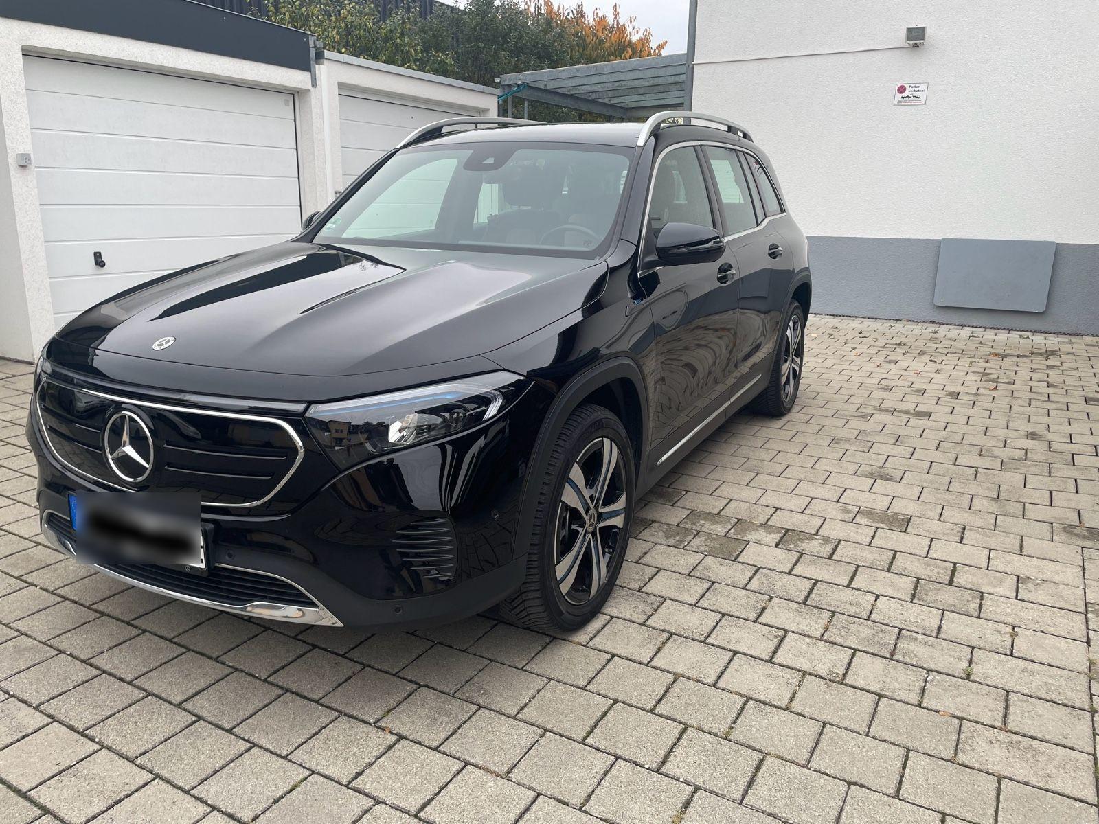 Abbildung des Autos Mercedes-Benz EQB 300 4M…