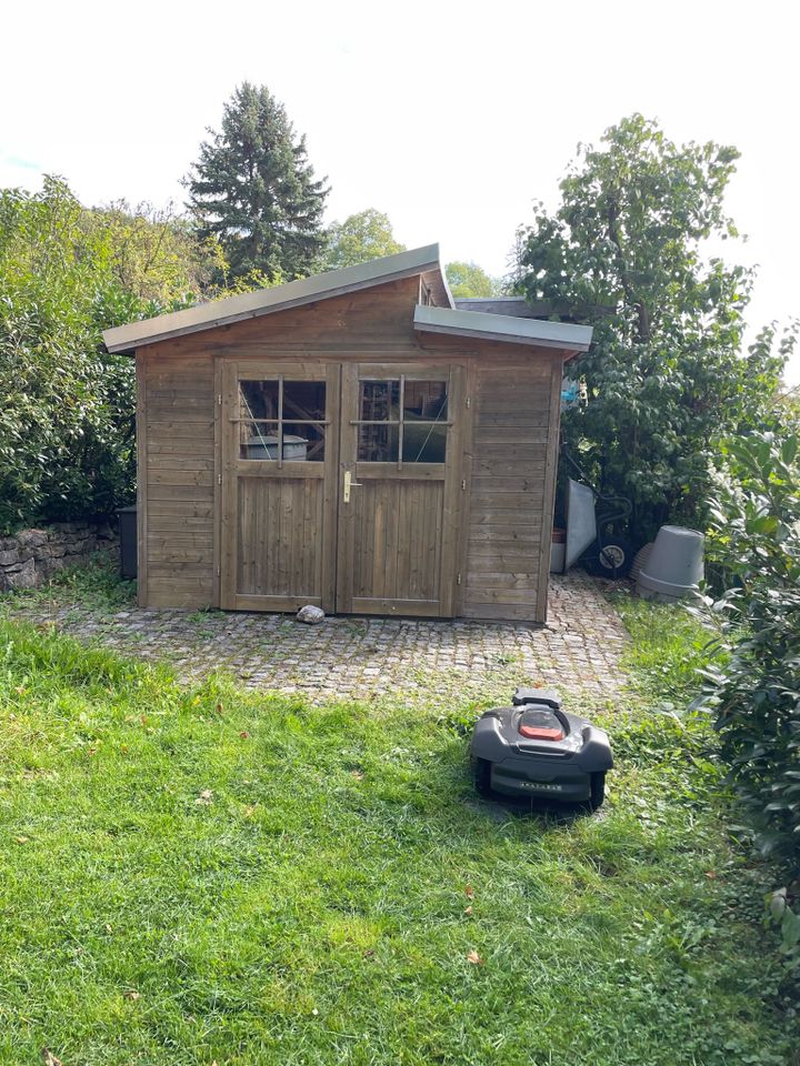 Kleines modernes Gartenhaus Vario mit großem sehr schön angelegtem Grundstück und herrlichem Fernblick in ruhiger Lage in Eisenach