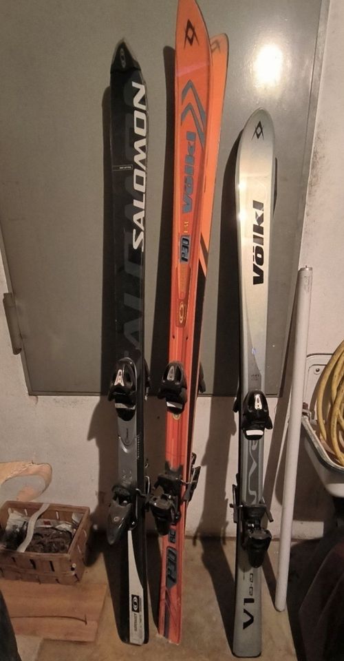 Ski Völkl Salomon Set 3x Paare Skier Tyrolia Bindung in Bitburg