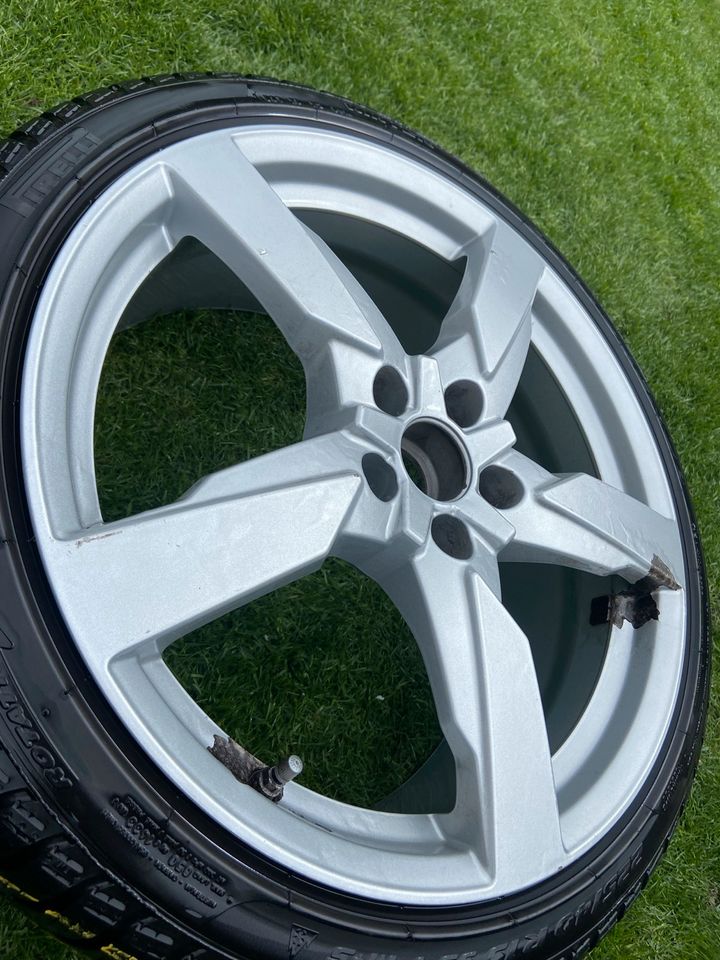 5x112 Audi Alufelgen 8S0 601 025 AG 19 Zoll mit M+S Reifen in Dinslaken