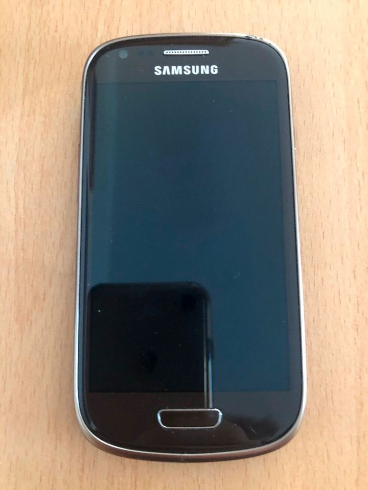 Samsung Galaxy S3 S III Mini Braun Amber GT-18200N 8 GB in Mettenheim