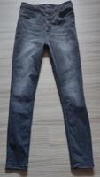 ZARA Higwaist Jeans Hose schwarz Gr. 36 Stretch Skinny Niedersachsen - Nordstemmen Vorschau
