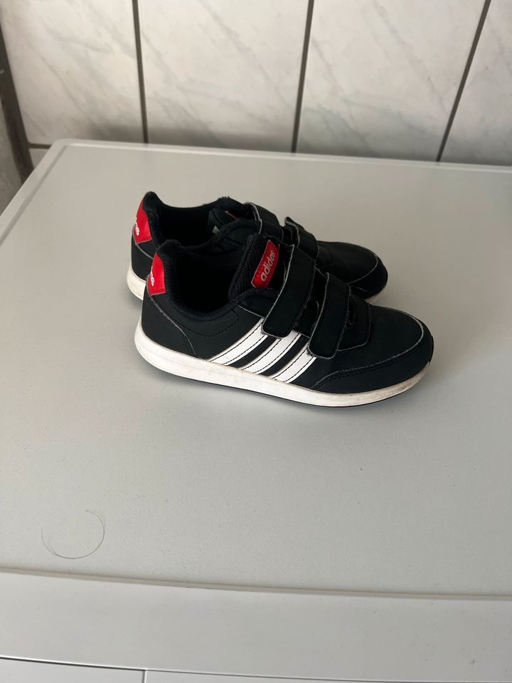 Kinder Schuhe Adidas in Niedersachsen - Osnabrück | Gebrauchte Kinderschuhe  Größe 30 kaufen | eBay Kleinanzeigen ist jetzt Kleinanzeigen