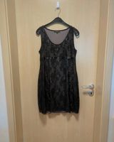 Comma Kleid Etuikleid Abendkleid grau schwarz Gr. 40 Spitze Bayern - Bamberg Vorschau