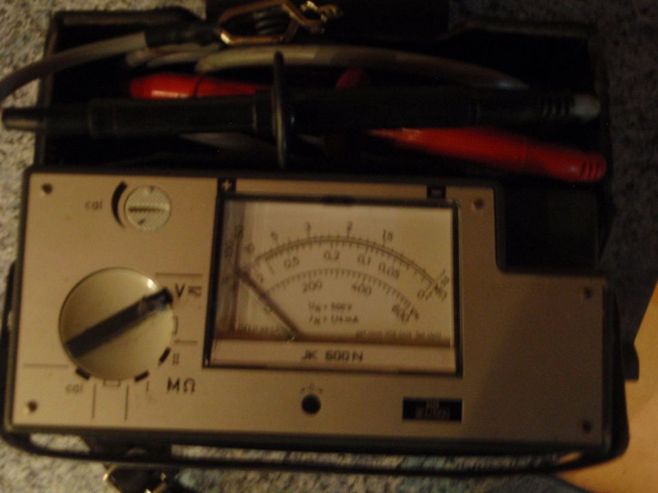 Voltmeter im Koffer in Hermeskeil