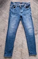 JACK&JONES Jeans Gr. 32 /34 neuwertiger Zustand Nordrhein-Westfalen - Hiddenhausen Vorschau