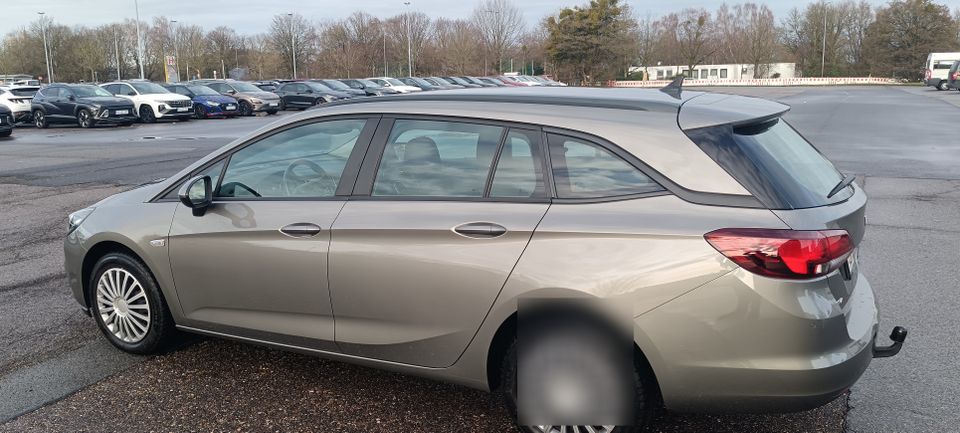 Verkaufe hier ein Opel Astra k in Aachen