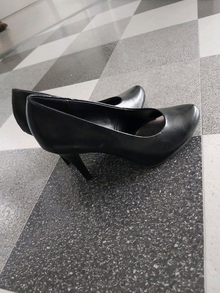 Deichmann high heels schwarz in Köln