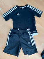 Adidas Kurze Hose + Tshirt Gr. 140 Bayern - Regensburg Vorschau