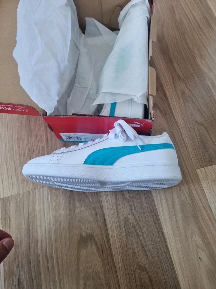 Puma Schuhe Sneaker neu unbenutzt Gr. 39 in München