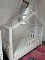 Wunderschönes Kinder Hausbett mit Dach- Sehr guter Zustand Schwerin - Lankow Vorschau