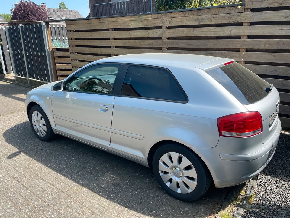 Audi A3 8P in Isselburg