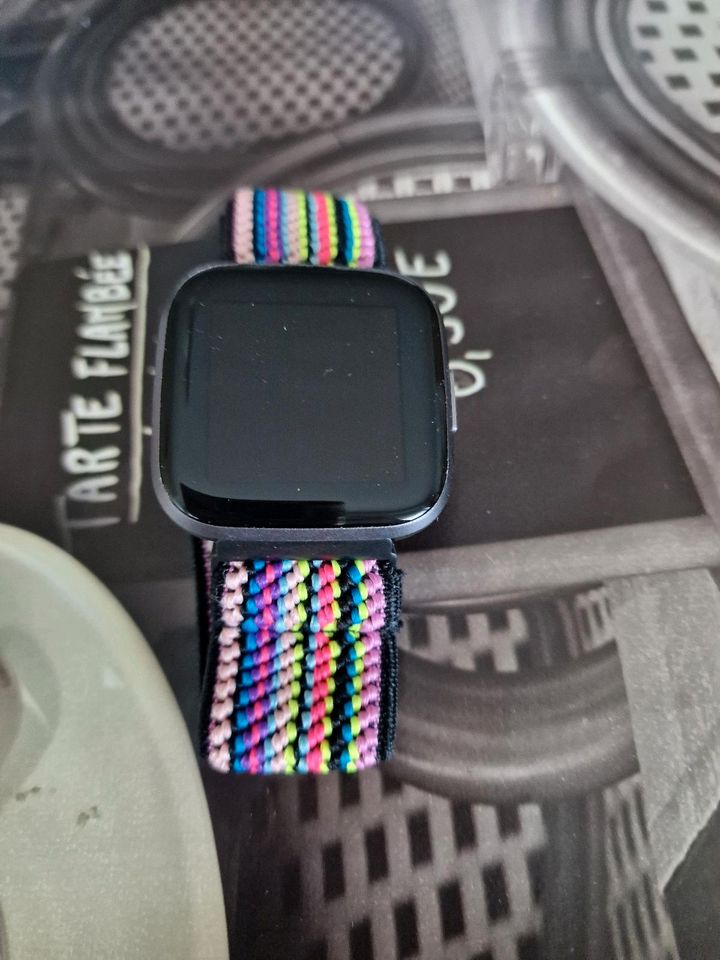 Fitbit Versa 2 in Beckingen