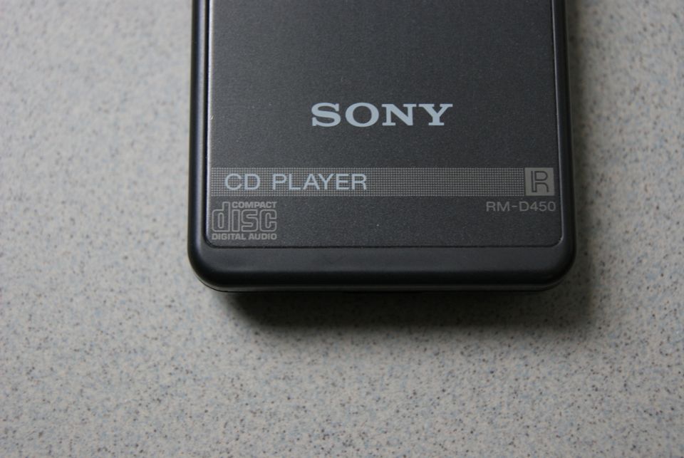 Sony High End Cd Player CDP-X-33 ES original FB RM-D450 TOP in Ansbach